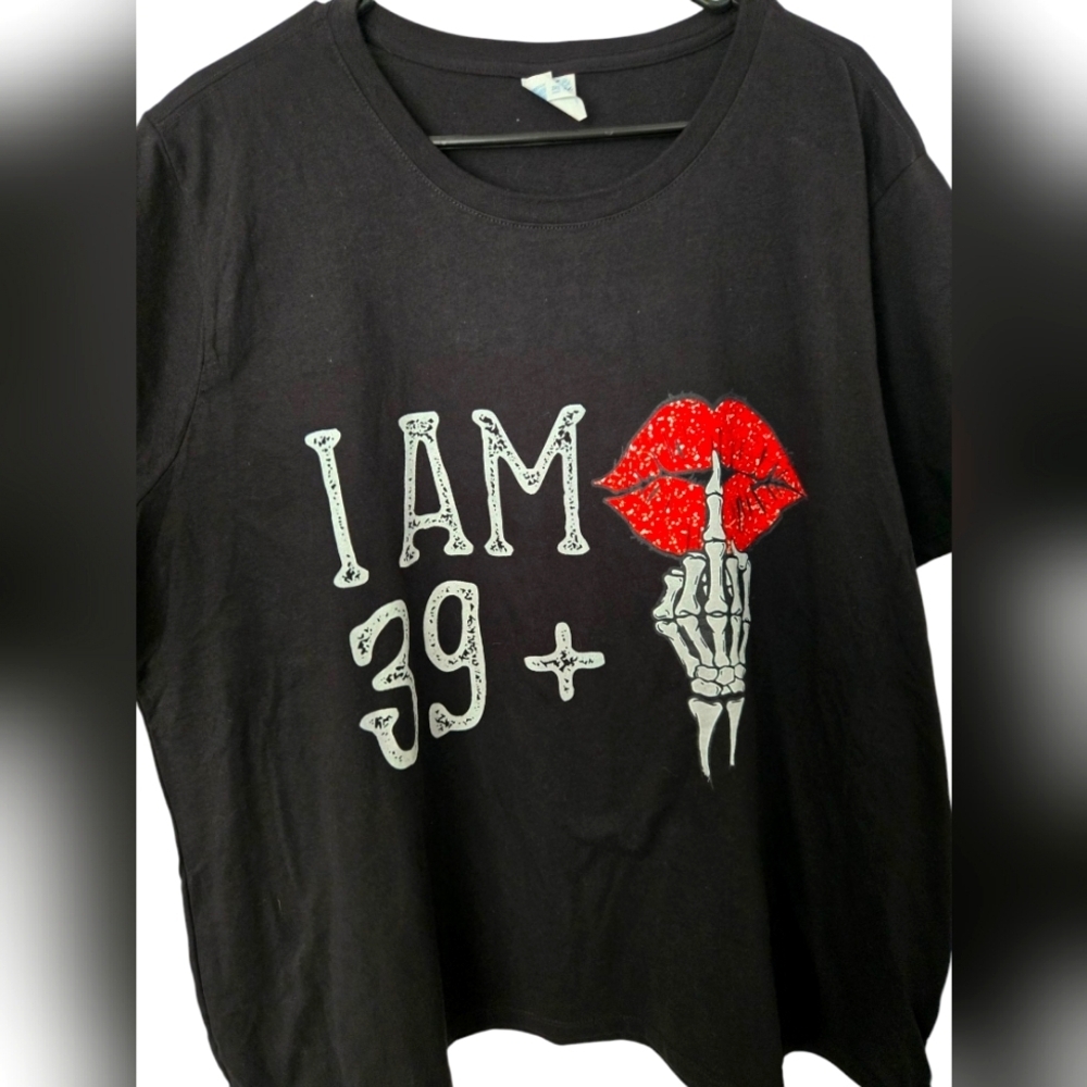 39+1 Black Graphic Tee with Red Lips Design Size 3x